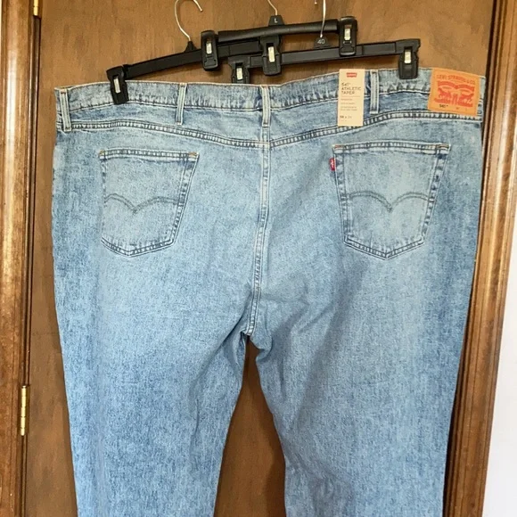 Relisted Levi’s 541 athletic taper distressed jean sits at waist 58 x 34 - Picture 11 of 17